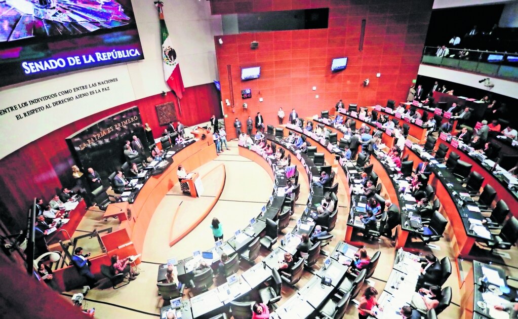 Senado alista venta de 76 vehículos enajenados