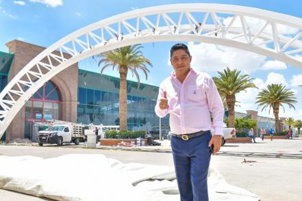 Gallardo supervisa remodelación de la Fenapo; "estará lista y será un gran fiesta para los potosinos", afirma