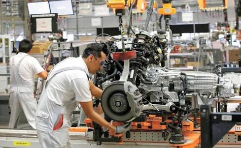SLP planea dejar atrás compras en el extranjero; industria busca nuevos proveedores locales de insumos