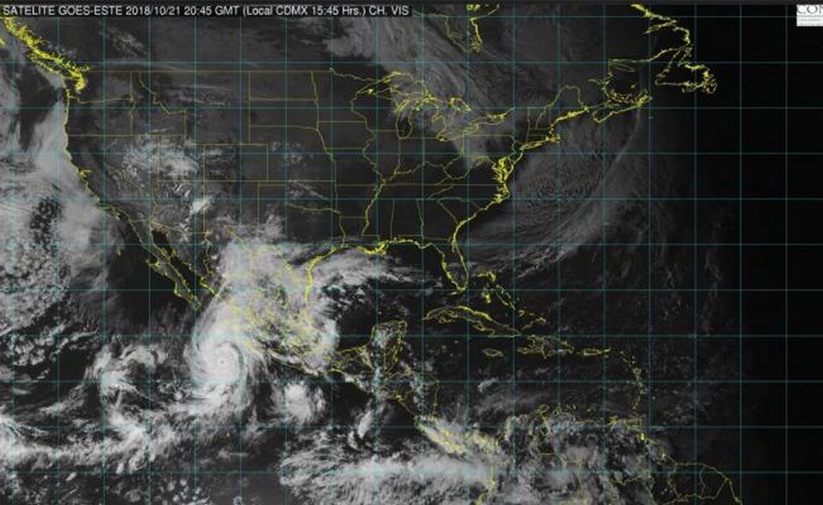  Huracán "Willa" se intensifica a categoría 4