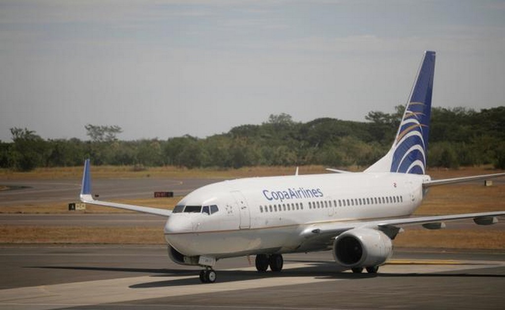  Avión de Copa Airlines aterriza de emergencia en AICM