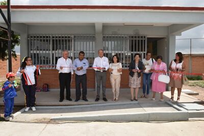 Invierten más de 800 mdp en rehabilitación y equipamiento de escuelas