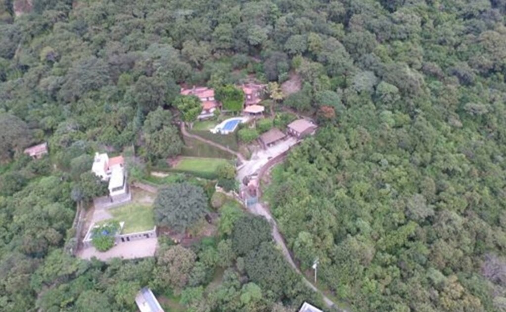 Revela Loret casas de la familia de “Napo”... y las 2 empresas de su hijo