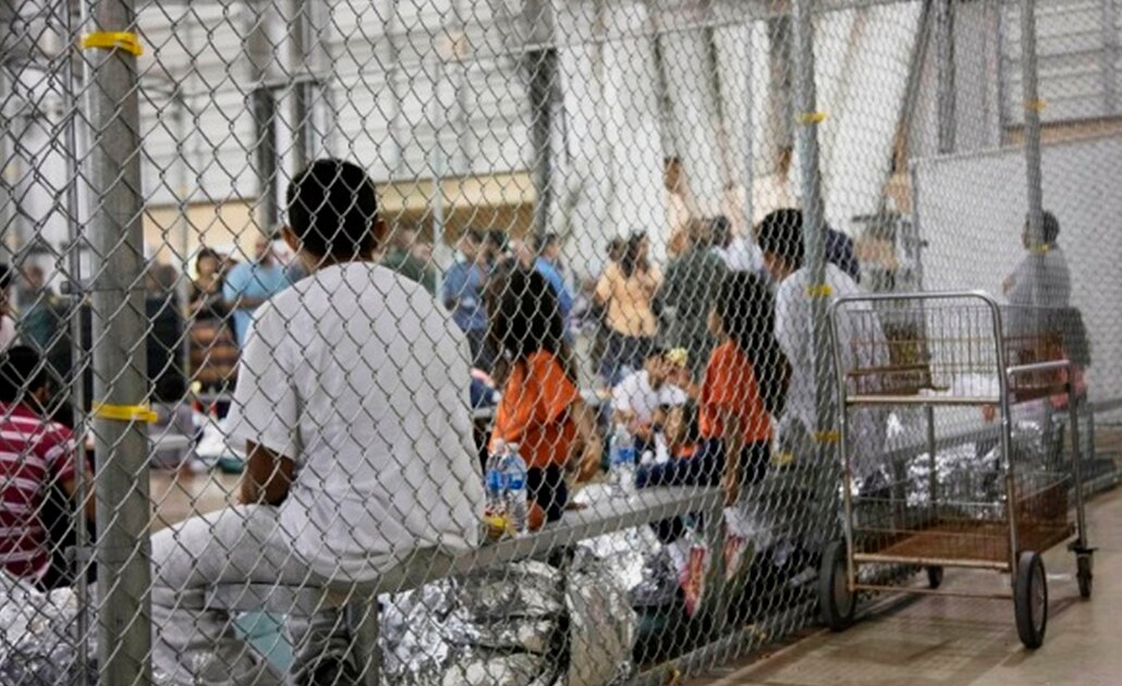 Pentágono evalúa acoger a migrantes en carpas y bases abandonadas, según medios de EU