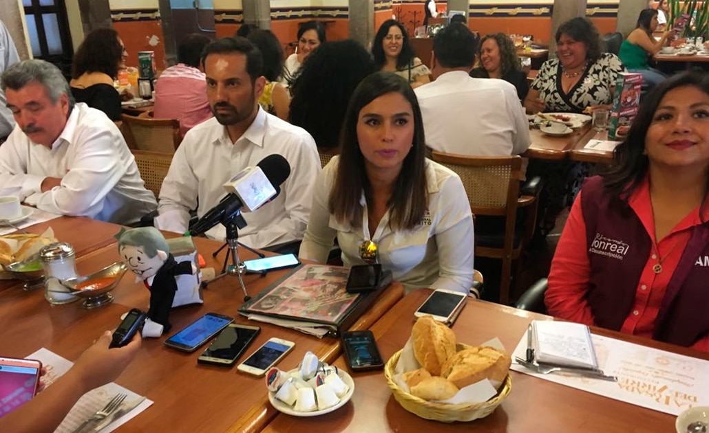 Pide Paloma Aguilar la renuncia de sus contrincantes 