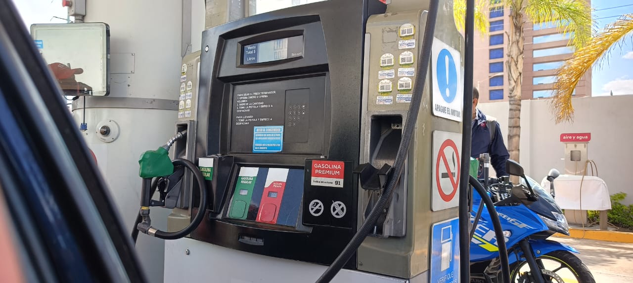 ¿Cuánto subió el precio de la gasolina en SLP durante el sexenio de AMLO?