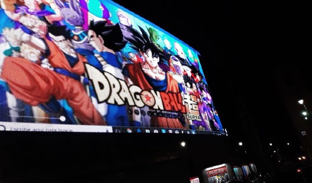 Gokú vs Jiren llenó la plaza de fundadores