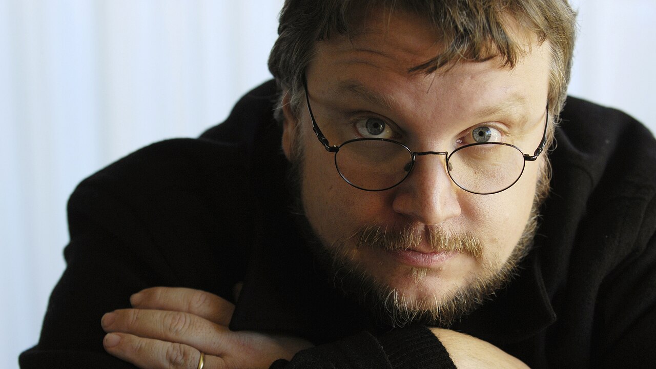 Piden ayuda a Guillermo del Toro y sorprende su respuesta