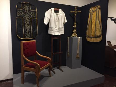Inauguran exposición “Arte Sacro e Indumentaria Religiosa”