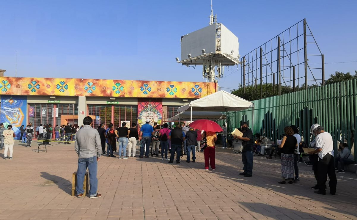 "Hay suficientes vacunas", señalan autoridades de Salud sobre presunto desabasto en Fenapo