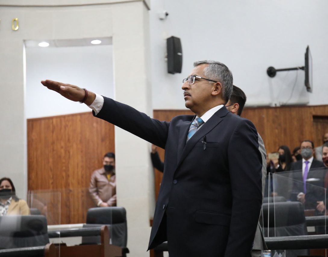 Ricardo Gallardo da voto de confianza a José Luis Ruiz como nuevo fiscal de SLP