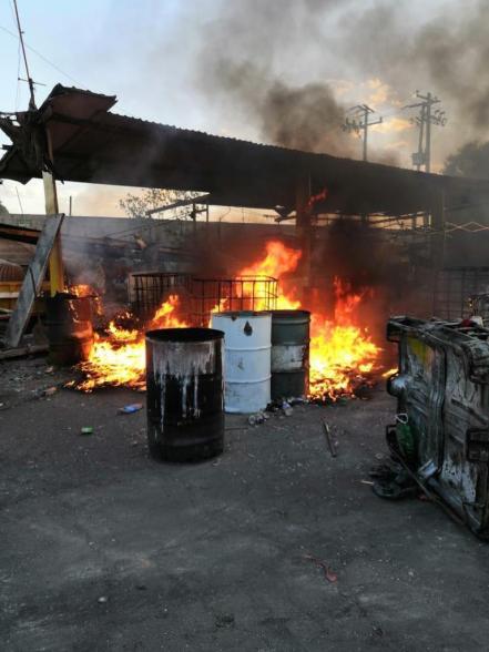 Elementos de la Guardia Nacional controlan incendio en “El Morro”