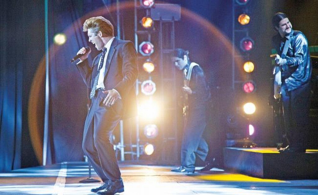 Luis Miguel encanta en show, pero no en karaoke