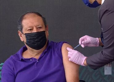 Lo que debes saber de la dosis de refuerzo de AstraZeneca para adultos mayores de 60 años