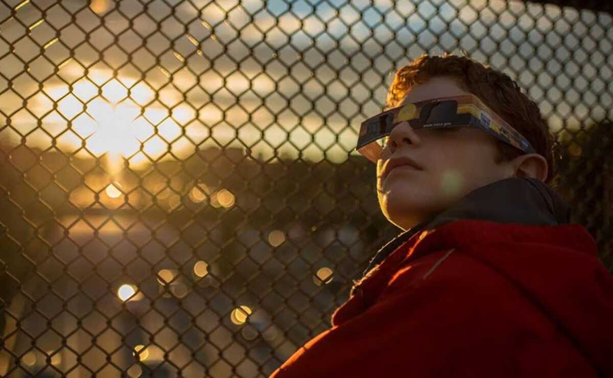 ¿Puedo quedar ciego si veo un eclipse solar sin protección?