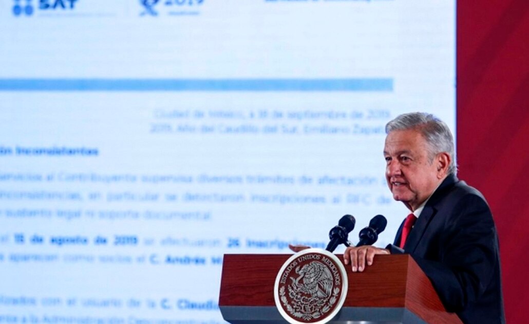 Pide López Obrador a legisladores no excederse con desaparición de poderes