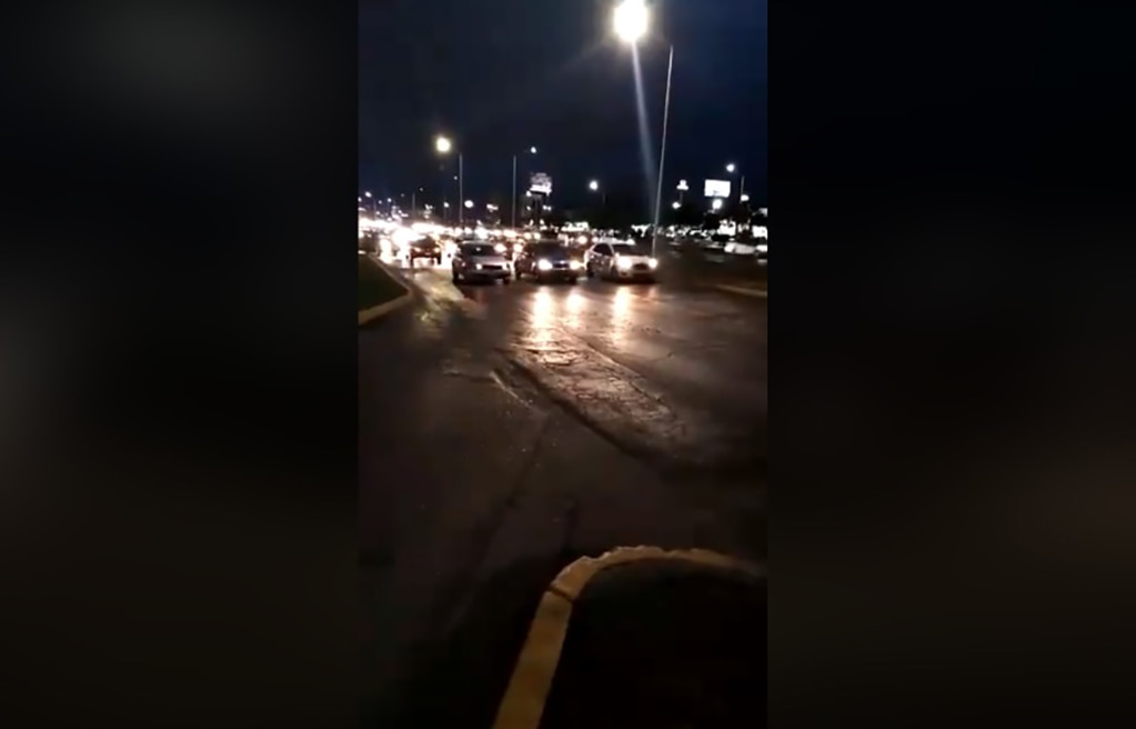 Conductores de Uber se manifiestan en Salvador Nava