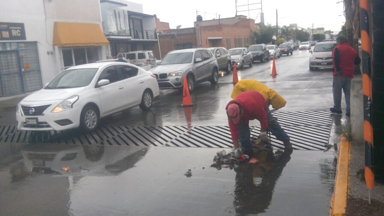 Basura, el principal enemigo de los drenajes