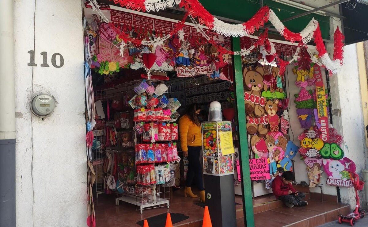 Lencería, chocolates y peluches los regalos más buscados para San Valentín en SLP