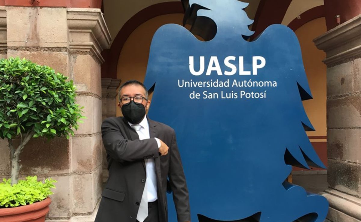 Leonardo Viggo Campa, primer hombre trans en recibir título por la UASLP