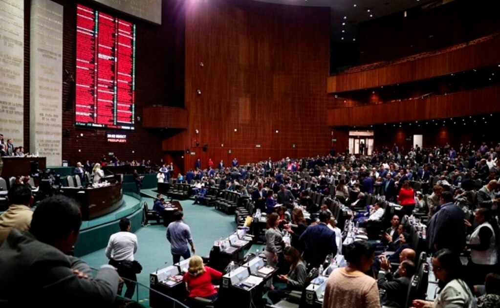Diputados avalan creación de Ley de Austeridad Republicana