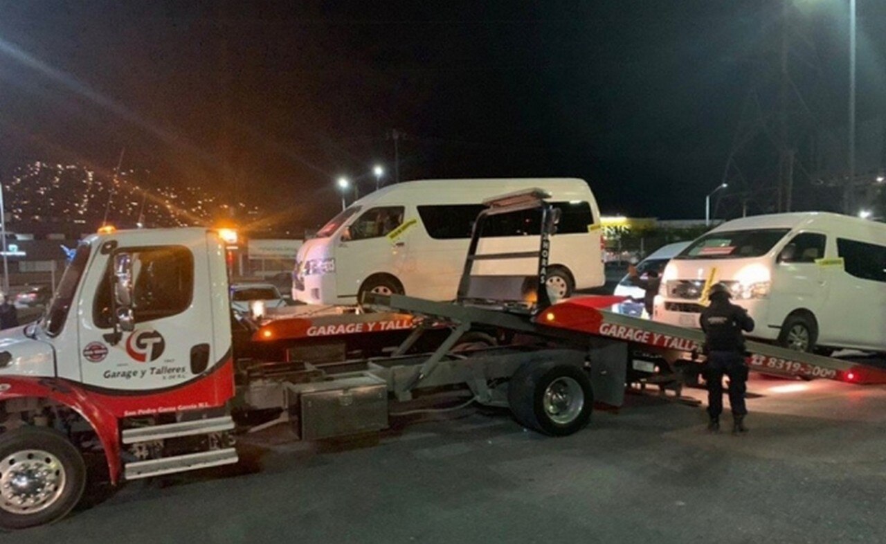  Gobierno de Nuevo León impide servicio de Uber Van