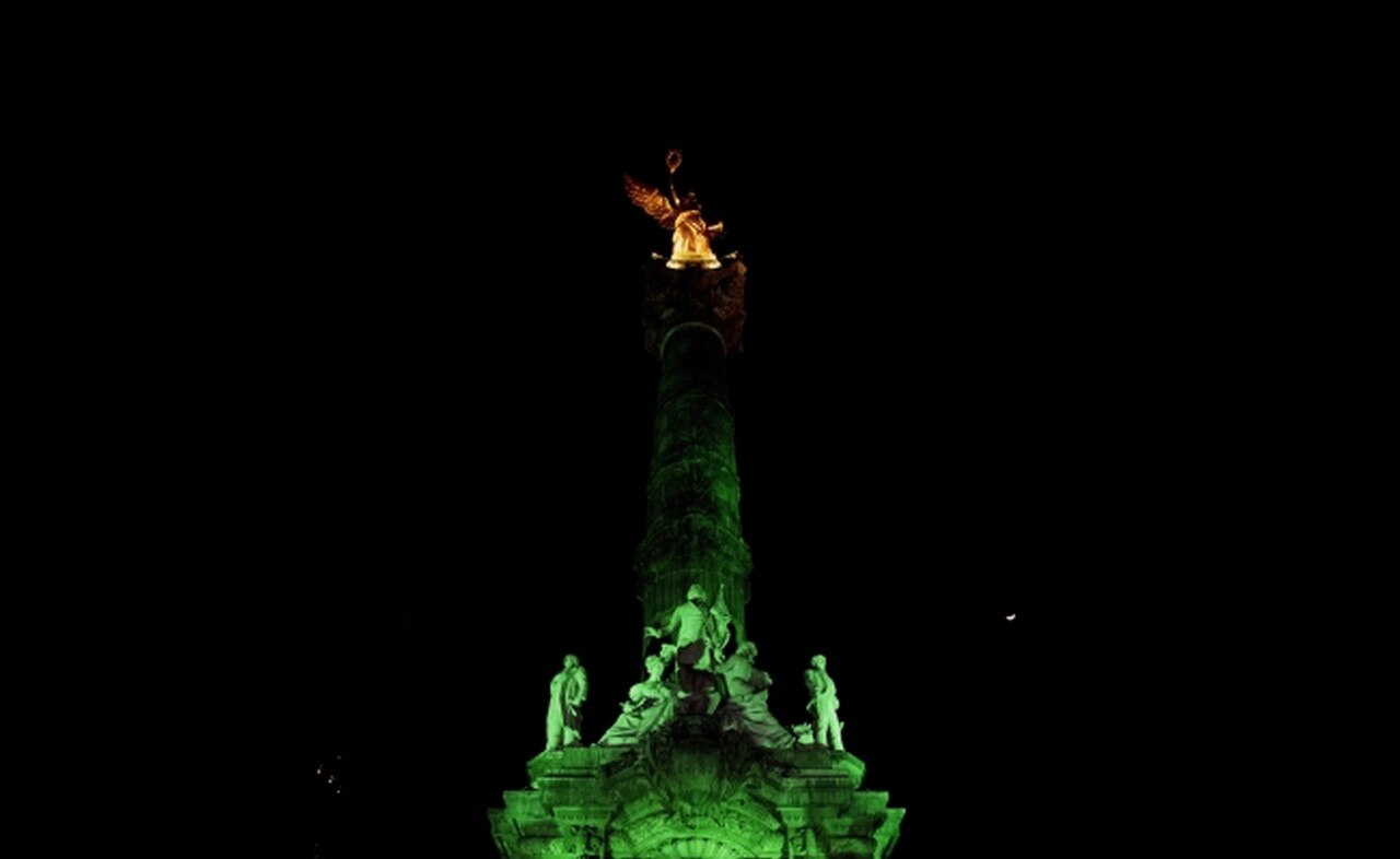 Ya puedes ver nuestro Ángel de la Independencia en verde. Foto: Cortesía Tourism Ireland