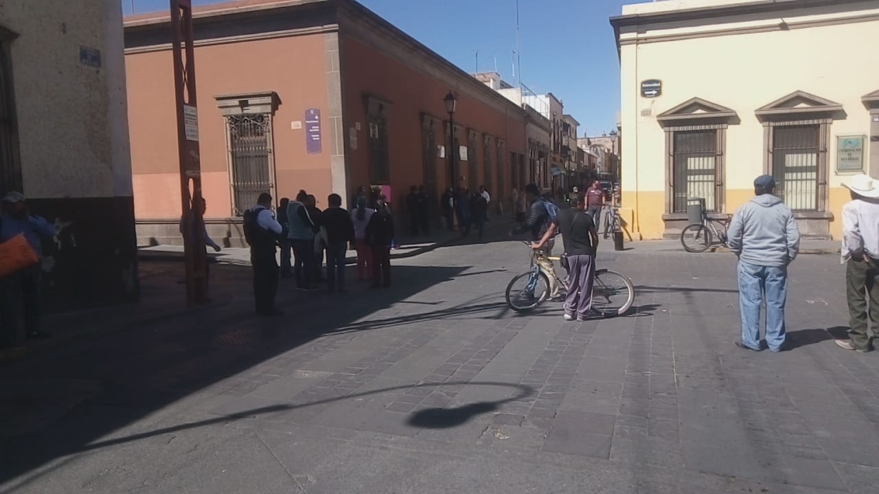 Continúan manifestantes de San Juan de Guadalupe en Procuraduría Agraria 