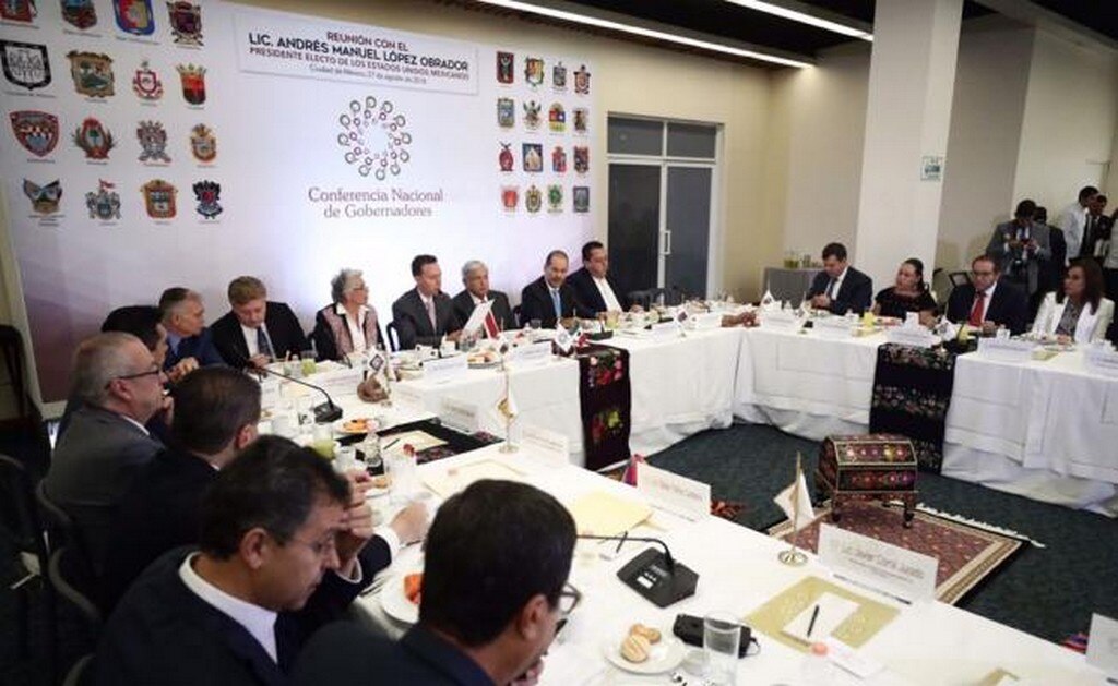 Reunión de la Conago con el Presidente Electo, Andrés Manuel López Obrador, y parte de su gabinete. (FOTO: Alejandra Leyva. EL UNIVERSAL)
