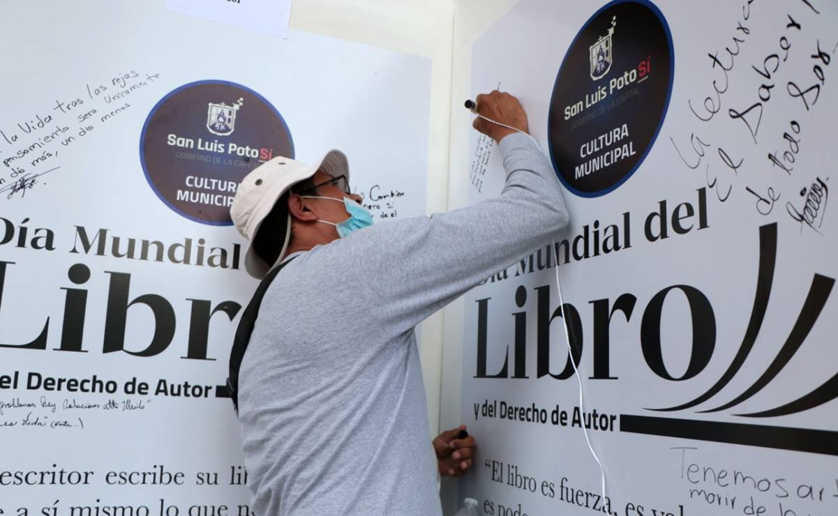 Por Día del Libro, potosinos “estampan” sus frases literarias favoritas. Foto Especial