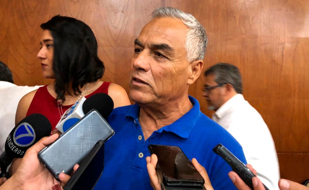 Buscan taxistas limitar unidades, tarifas y costos de vehículos para empresas tipo Uber