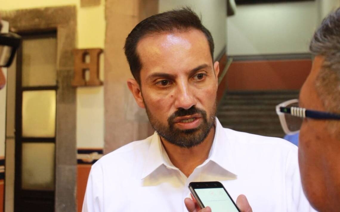 Leonel Serrato, primer funcionario de la 4T en SLP en dar un paso hacia 2021