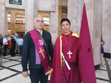 Cofrades en la Procesión del Silencio, historias de devoción y fe