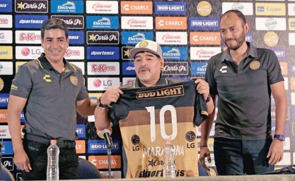 Futbol, remedio de Maradona para alejarse de los vicios