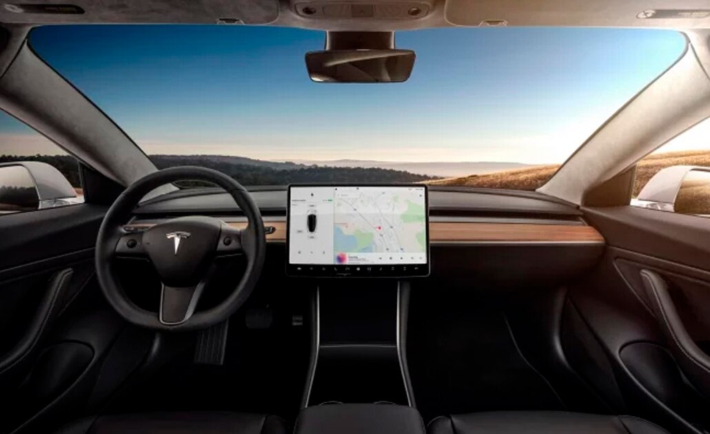 Tesla incluirá Disney+ en sus autos