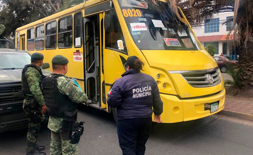 Militares y policías al transporte urbano