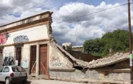 Fincas abandonadas en el Centro Histórico de SLP son usadas para fiestas clandestinas 