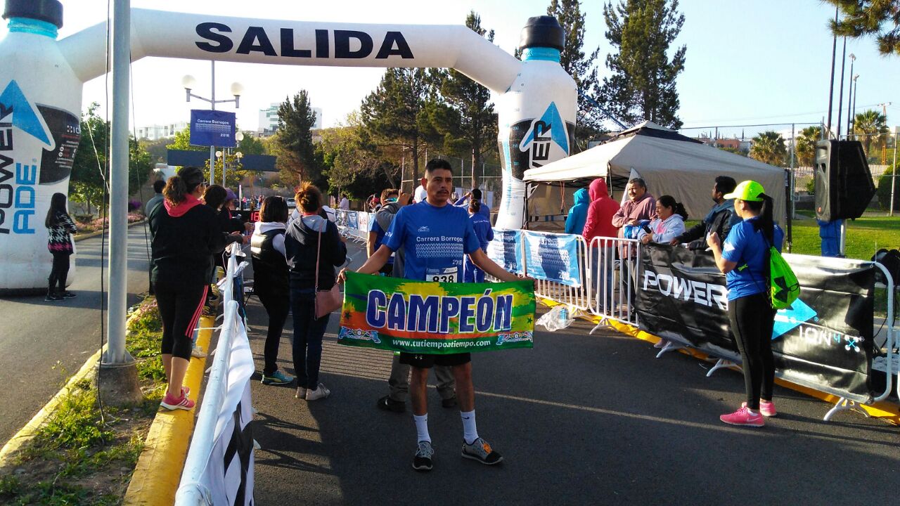 Realizan cierre por carrera atlética