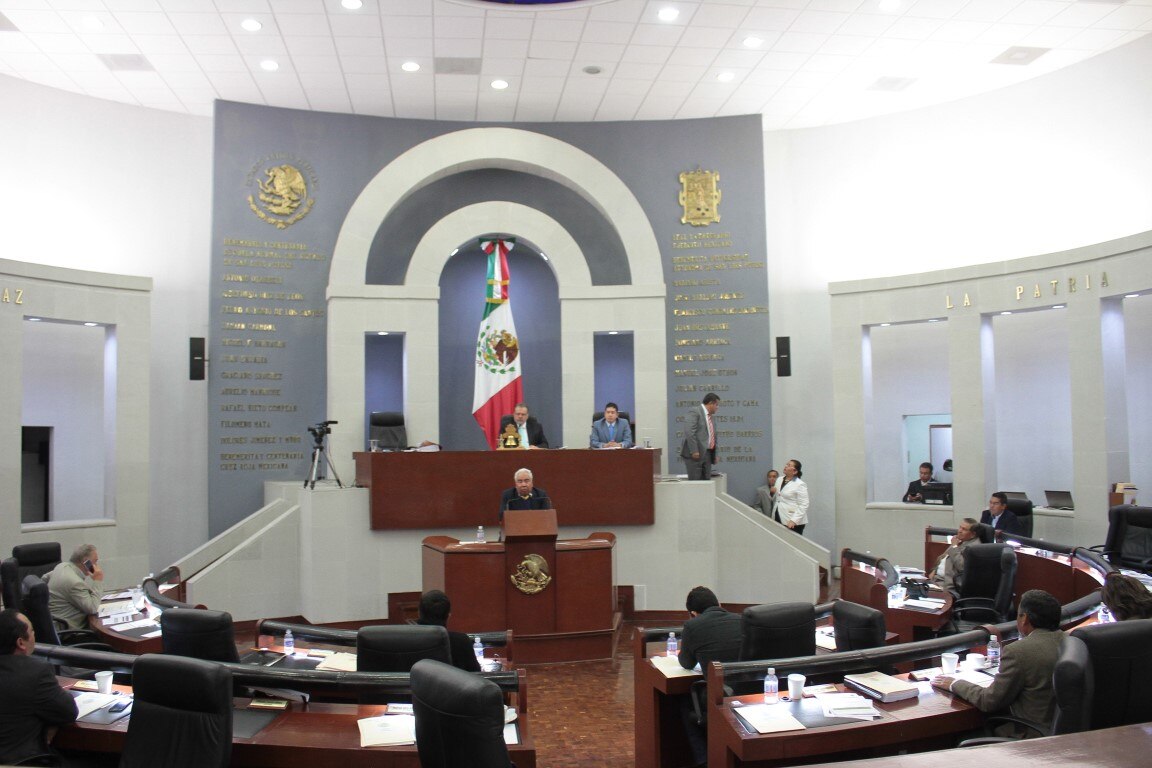 Prevén controversias constitucionales contra el Congreso