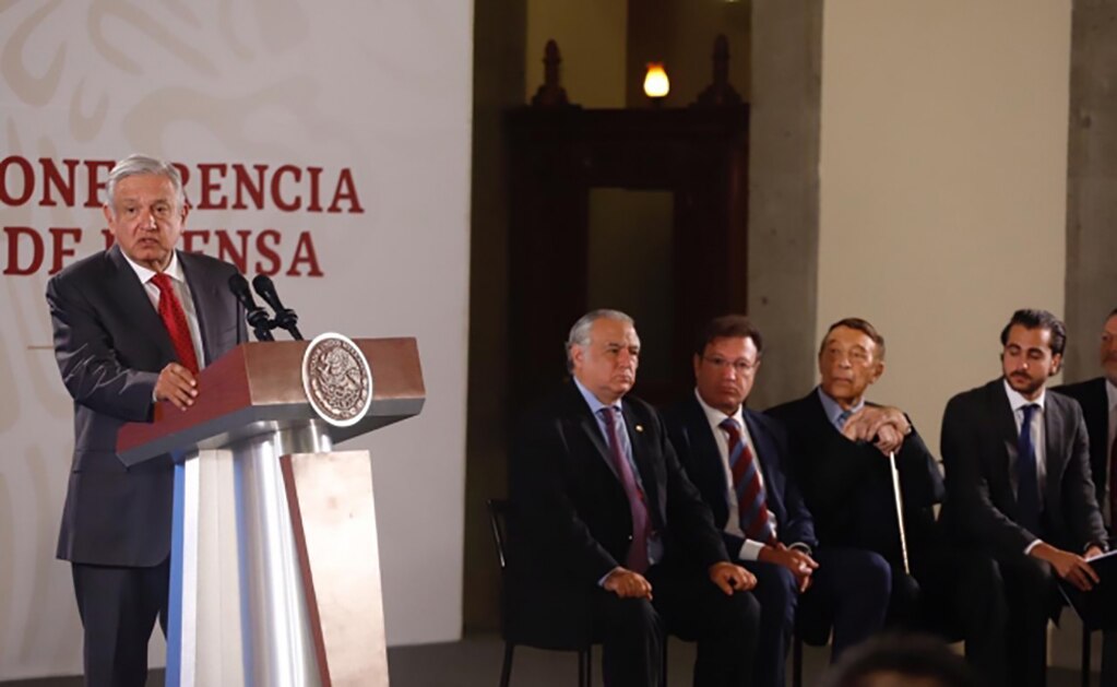 AMLO: oposición de Coparmex a ley contra factureros, demuestra que están de acuerdo con ellos