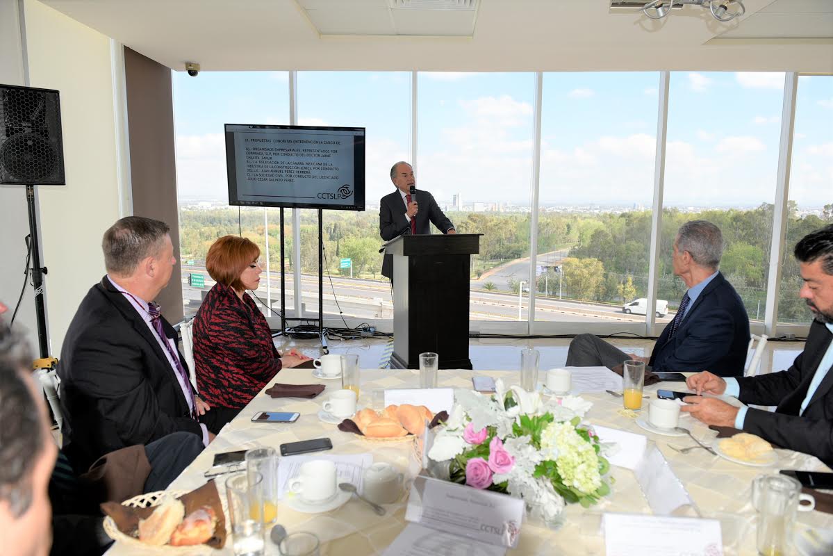 Destaca JMCL política de transparencia en SLP