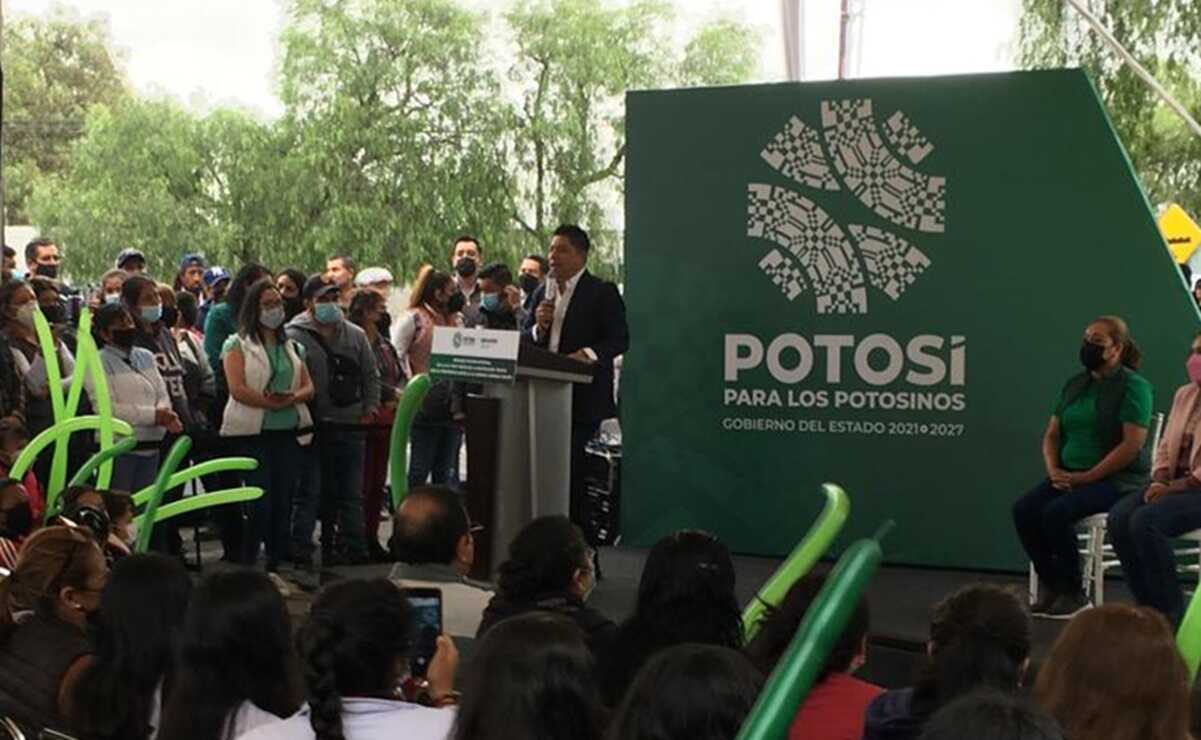 Anuncia Ricardo Gallardo el regreso de las purificadoras de agua para la entrega de garrafones gratuitos. Foto: Samuel Estrada