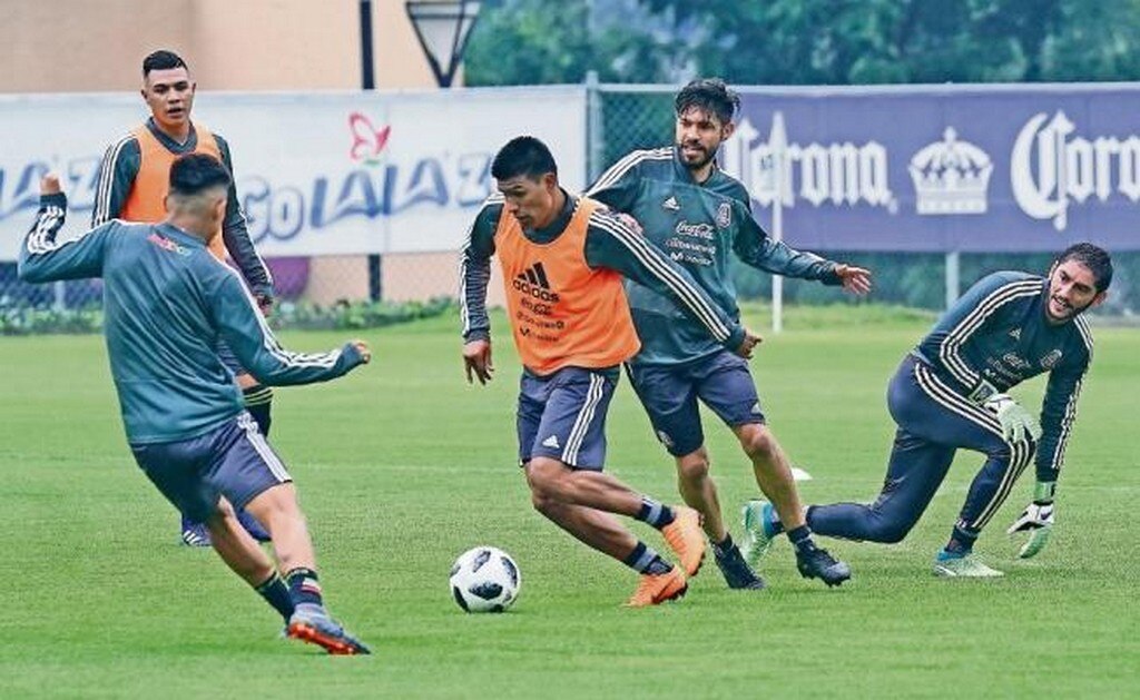 La Selección sigue con sus trabajos rumbo a Rusia, ya con más elementos (ÓSCAR RAMÍREZ. STRAFFON IMAGES)