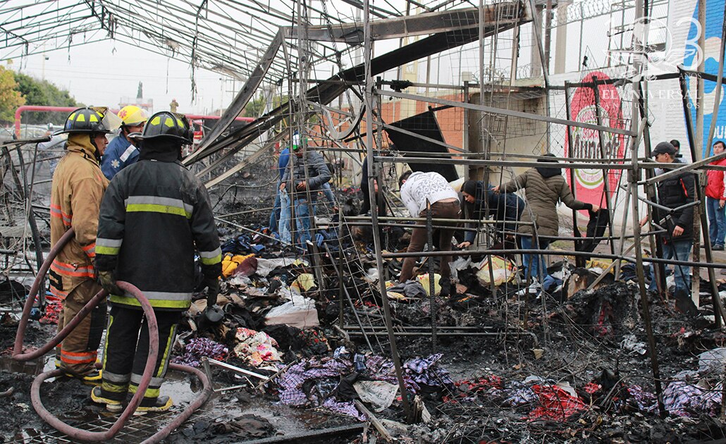 Rechazan comerciantes versión que incendio en Expo Moroleón fue "accidental"