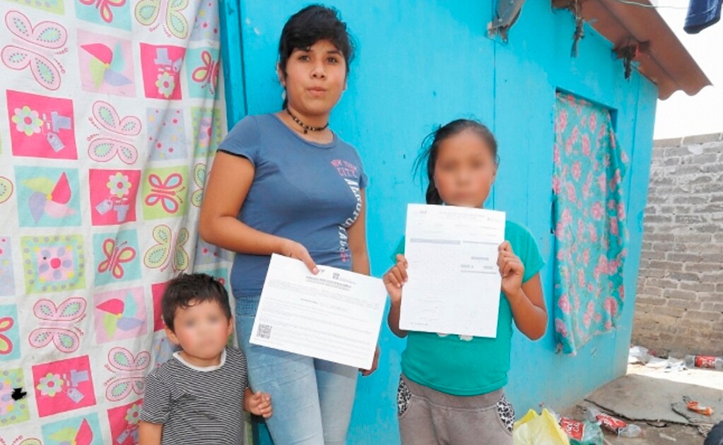 Tere pasó a primero de secundaria y su hermana Mary a quinto de primaria. Ambas tratan de olvidar el suicidio de su hermano Luis Alberto, quien se ahorcó en marzo, y seguir estudiando para “no pasar por lo mismo que la familia”.