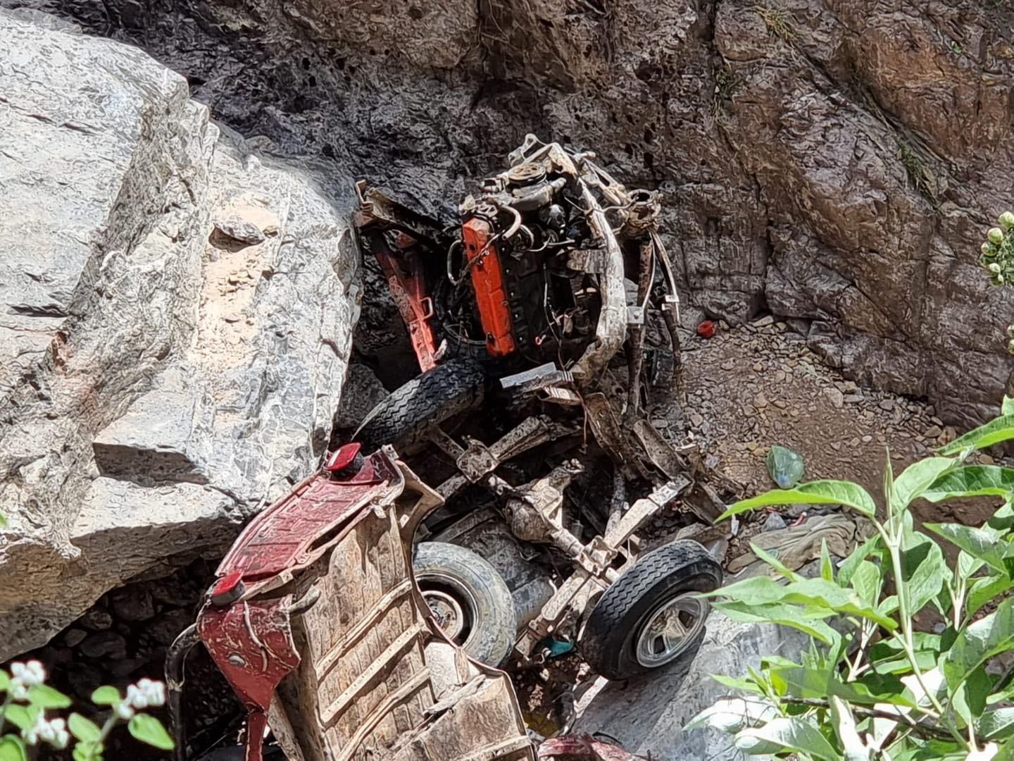 Cae auto con turistas en barranco de Real de Catorce; hay dos muertos y cinco heridos