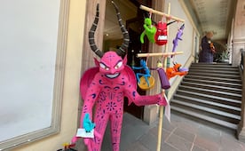 La tradición del Judas que sigue viva entre manos de artistas potosinos que dan vida a la cartonería