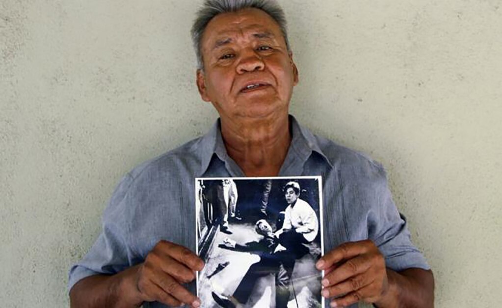 Fallece el mexicano que ayudó a Kennedy en el momento de su muerte