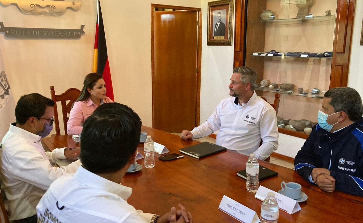 Pacta BMW fortalecer desarrollo de talento en Villa de Reyes