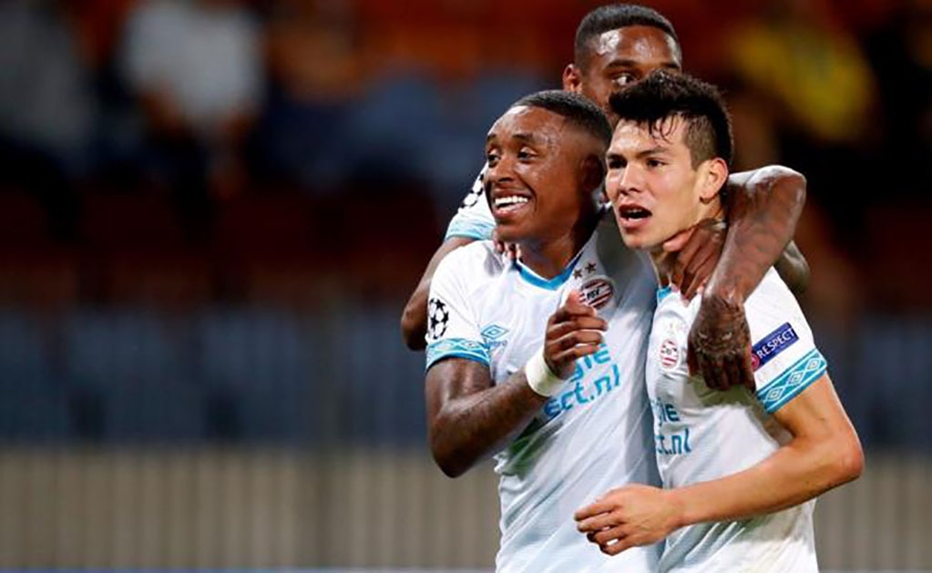 Hirving Lozano anota en playoffs de Champions League